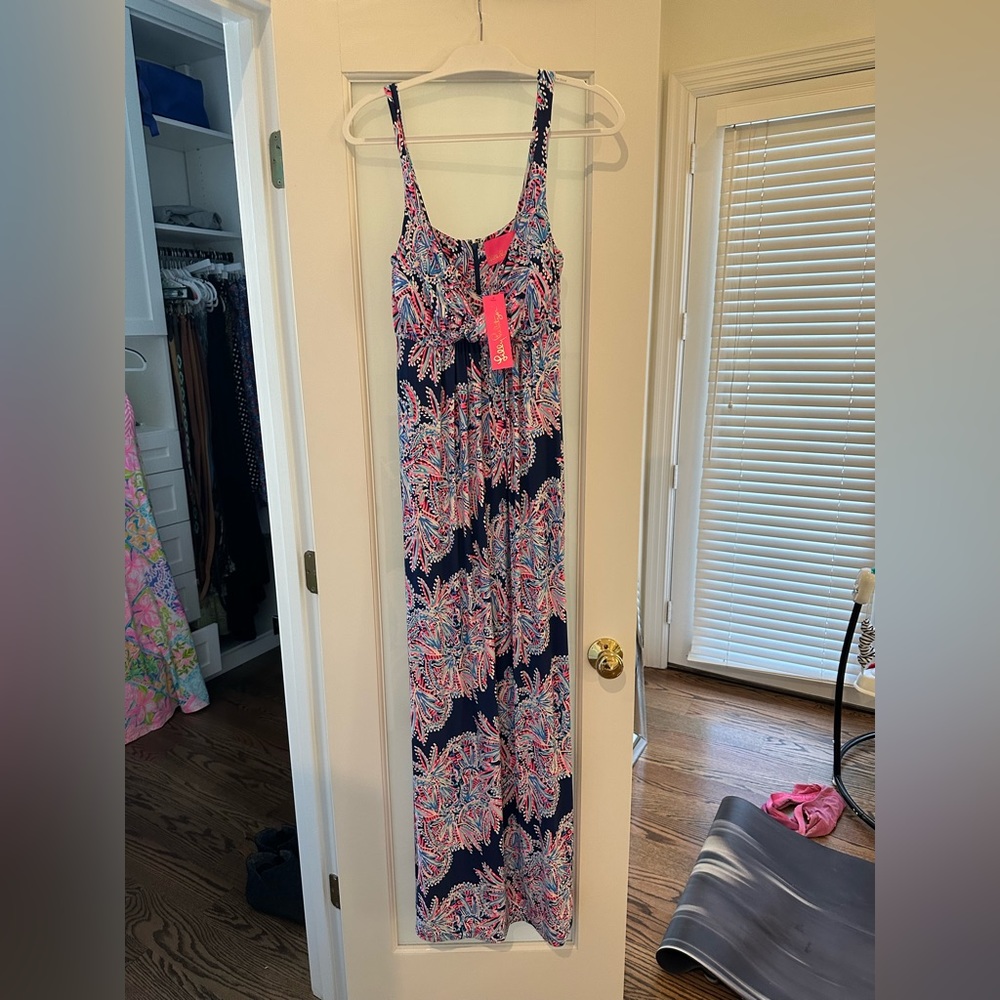 Size 8 Lily Pulitzer Dress. Never worn. Tags still on. Fantastic condition!